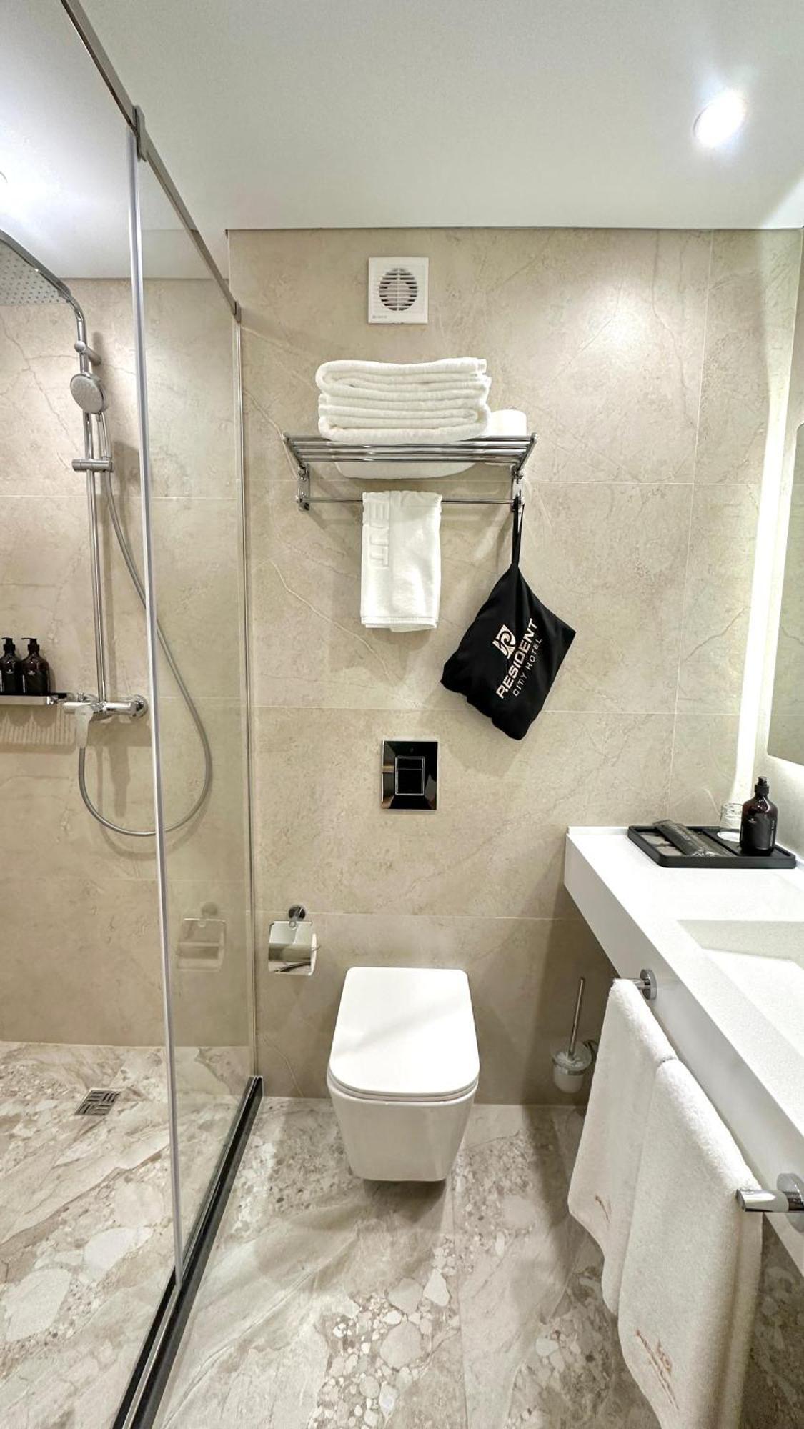אלמטי Resident Hotel Abay מראה חיצוני תמונה