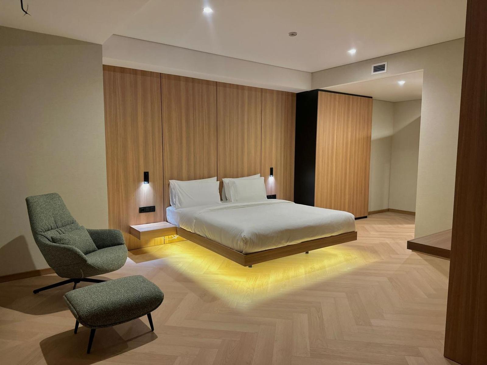 אלמטי Resident Hotel Abay מראה חיצוני תמונה