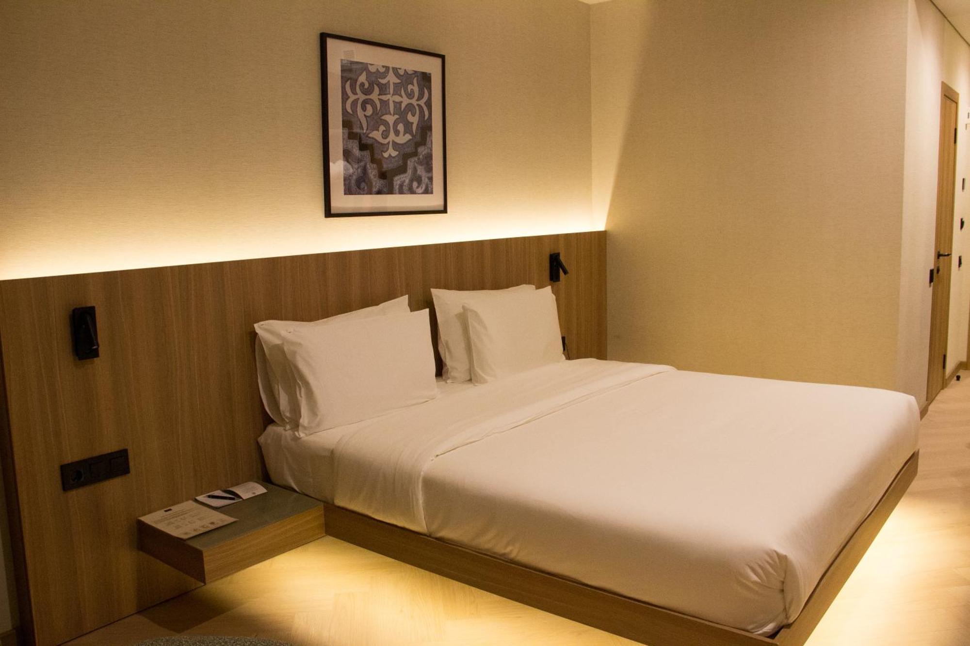 אלמטי Resident Hotel Abay מראה חיצוני תמונה